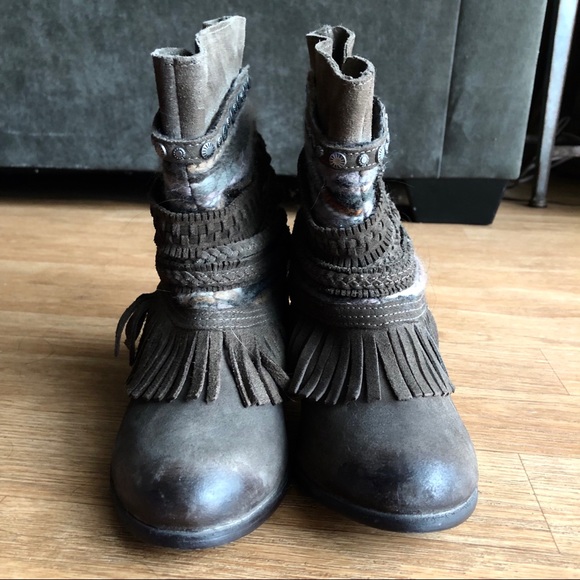 Naughty Monkey Talyhoe Taupe Bootie Size 9 - Picture 3 of 7